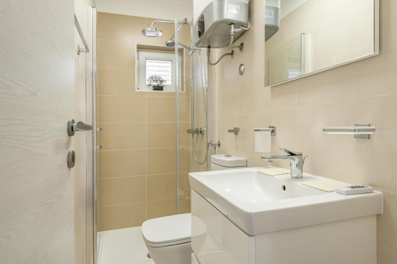 Joy 1 Apartment 诺瓦利娅 外观 照片