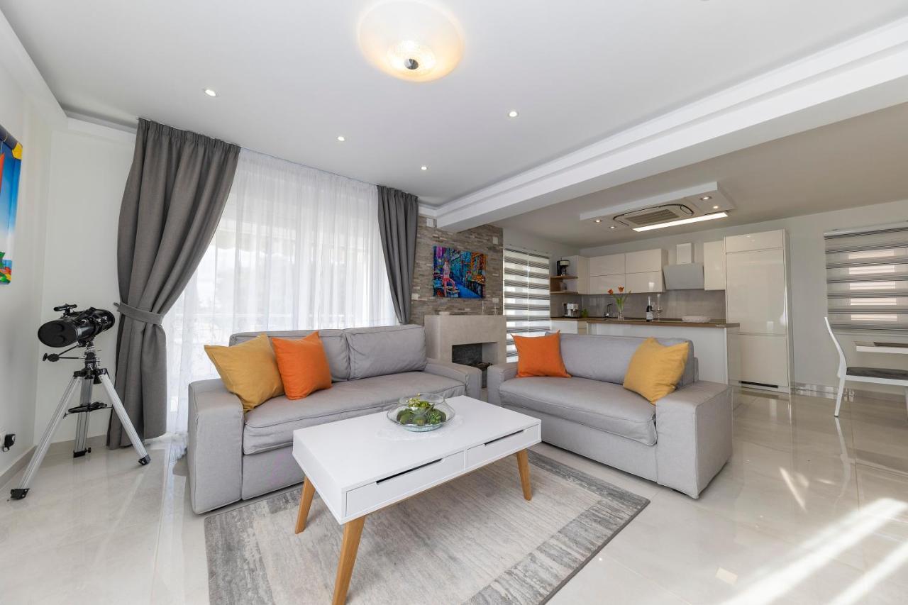 Joy 1 Apartment 诺瓦利娅 外观 照片